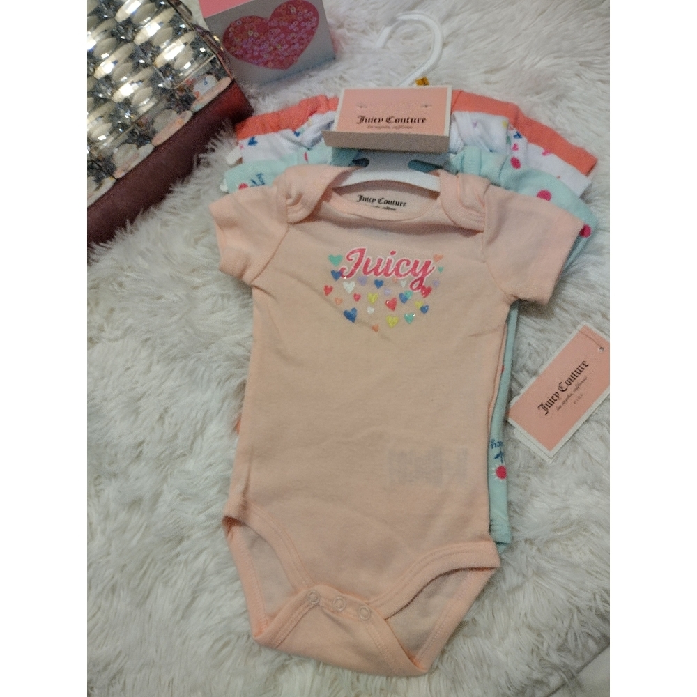 Juicy Couture 🩷 Baby Girl 4 Piece Onesies New 💕💕